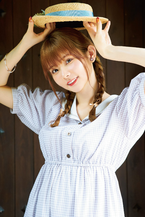 Read more about the article Nanaka Suwa 諏訪ななか, フォトブック すわわんだーらんど ~Happily ever after~ Set.01